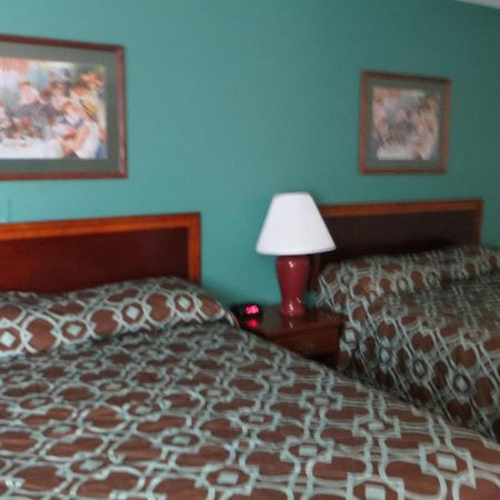 Hotel Super 8 By Wyndham Hudson Chambre photo