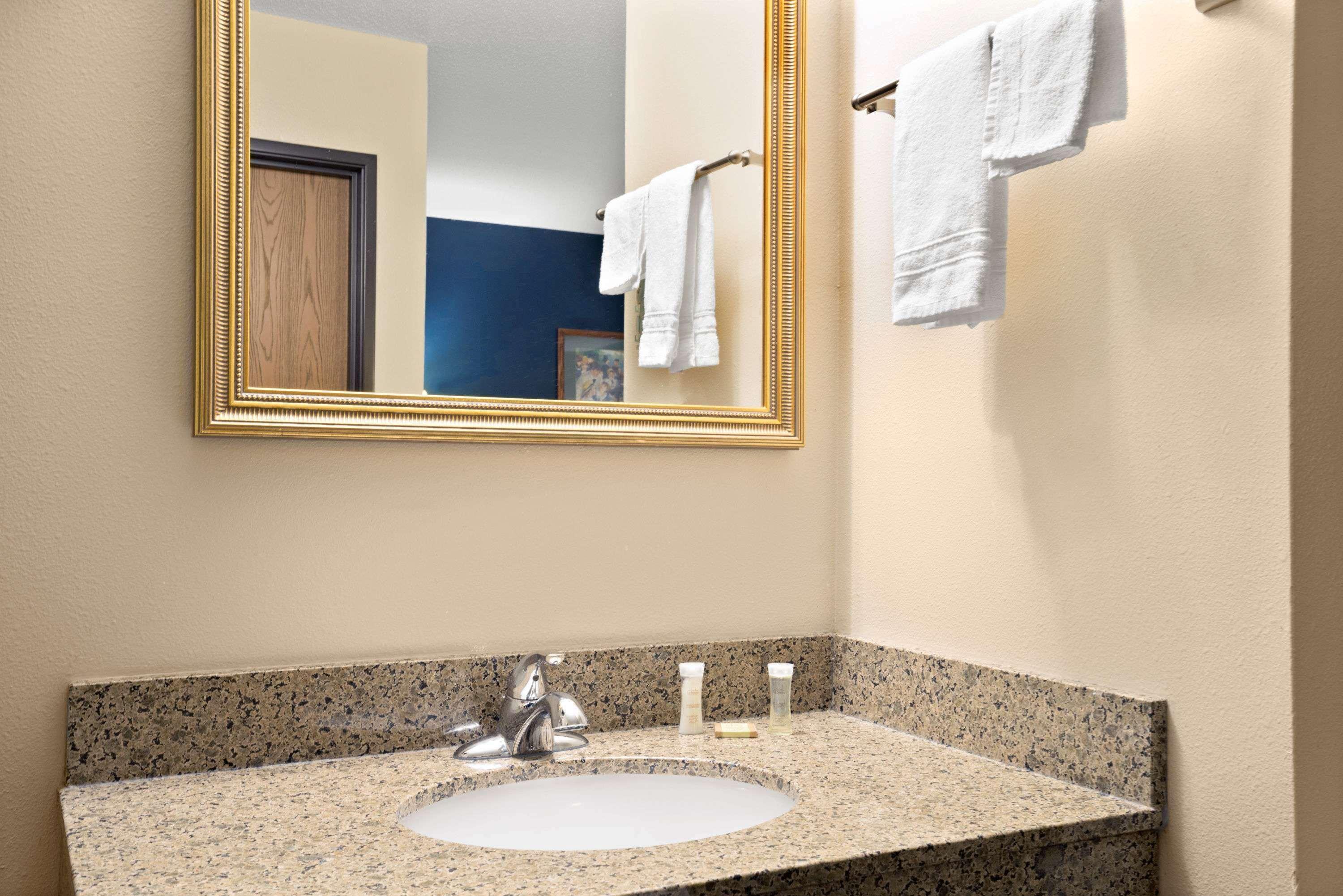 Hotel Super 8 By Wyndham Hudson Extérieur photo