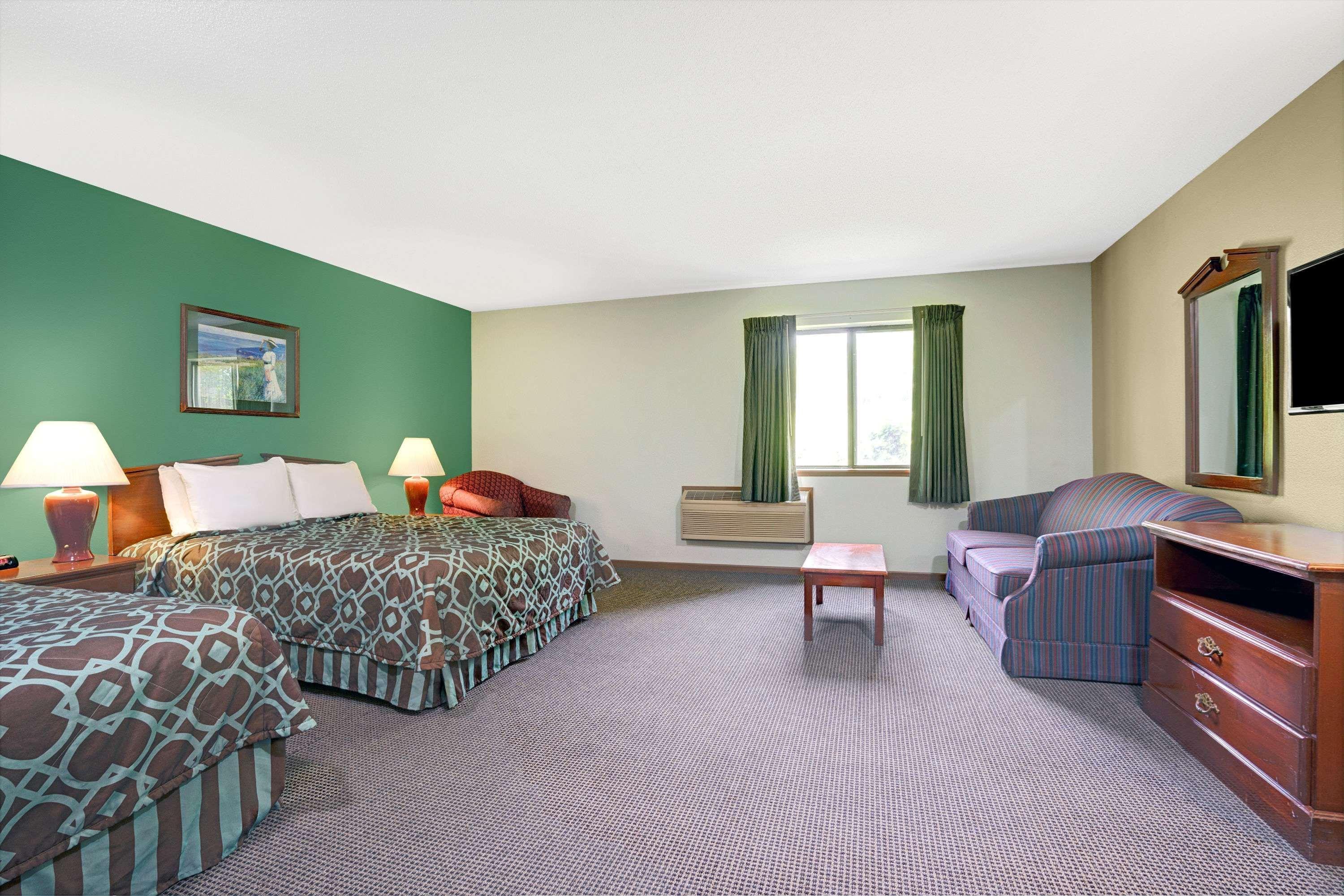 Hotel Super 8 By Wyndham Hudson Extérieur photo