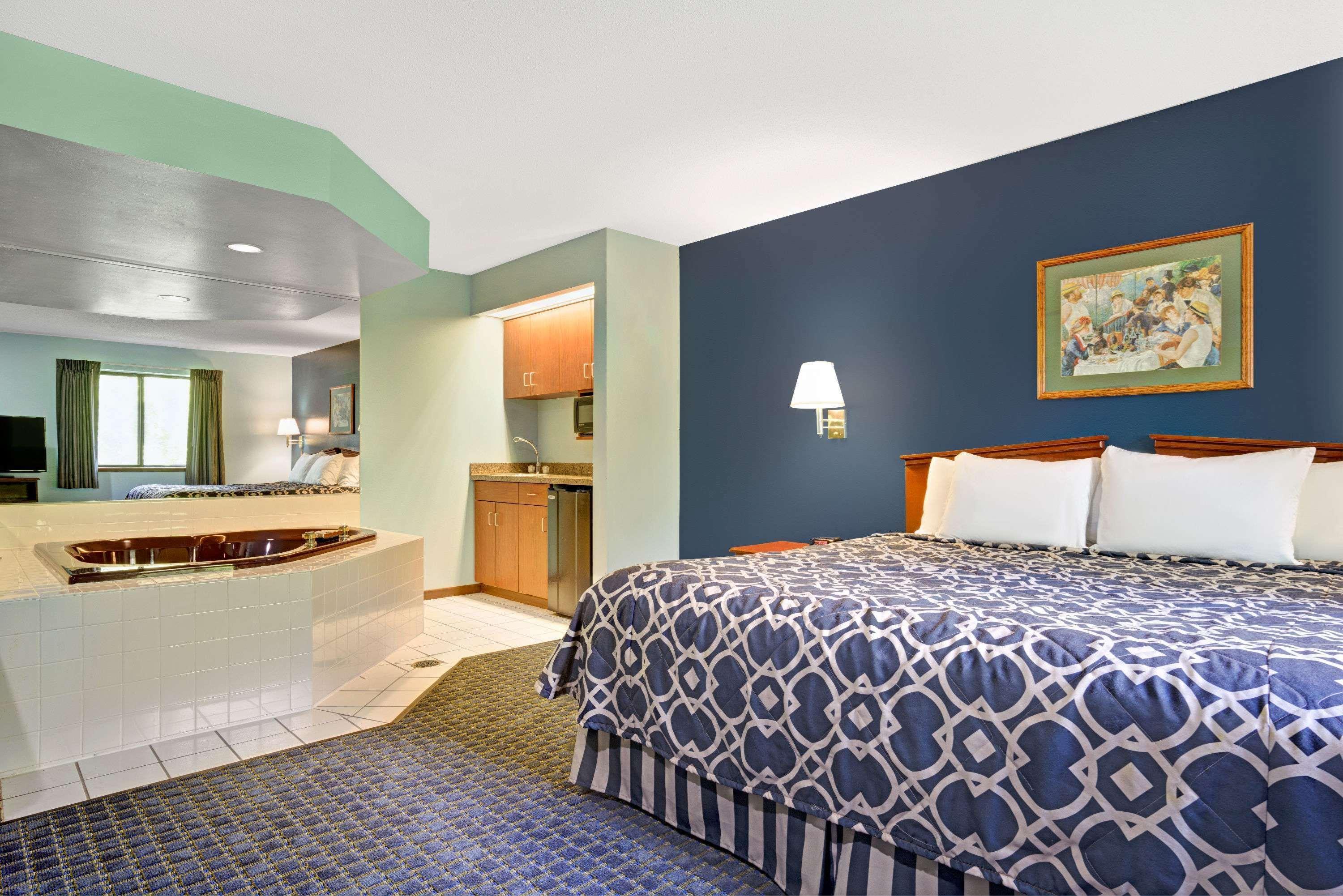 Hotel Super 8 By Wyndham Hudson Extérieur photo
