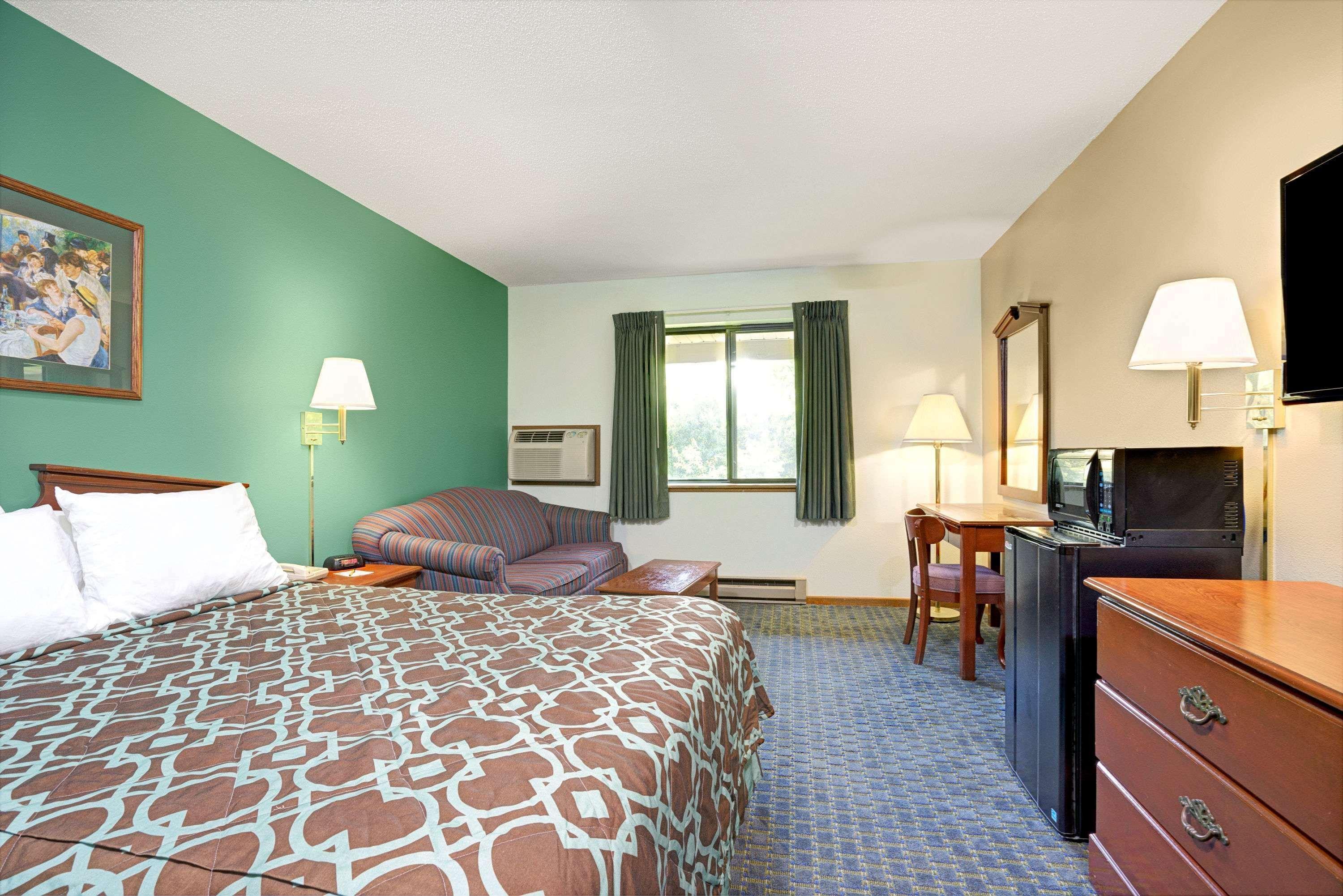 Hotel Super 8 By Wyndham Hudson Extérieur photo