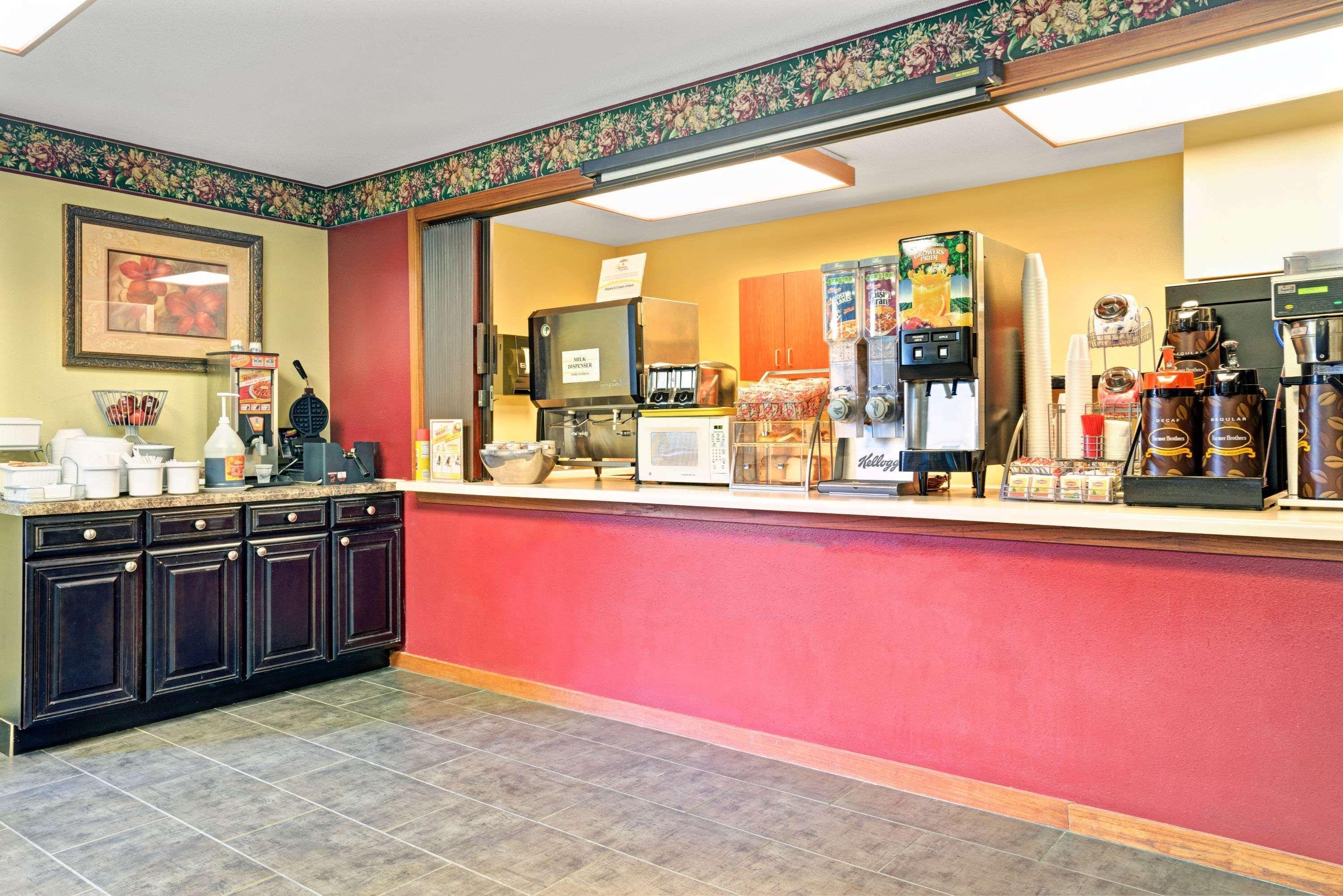 Hotel Super 8 By Wyndham Hudson Extérieur photo