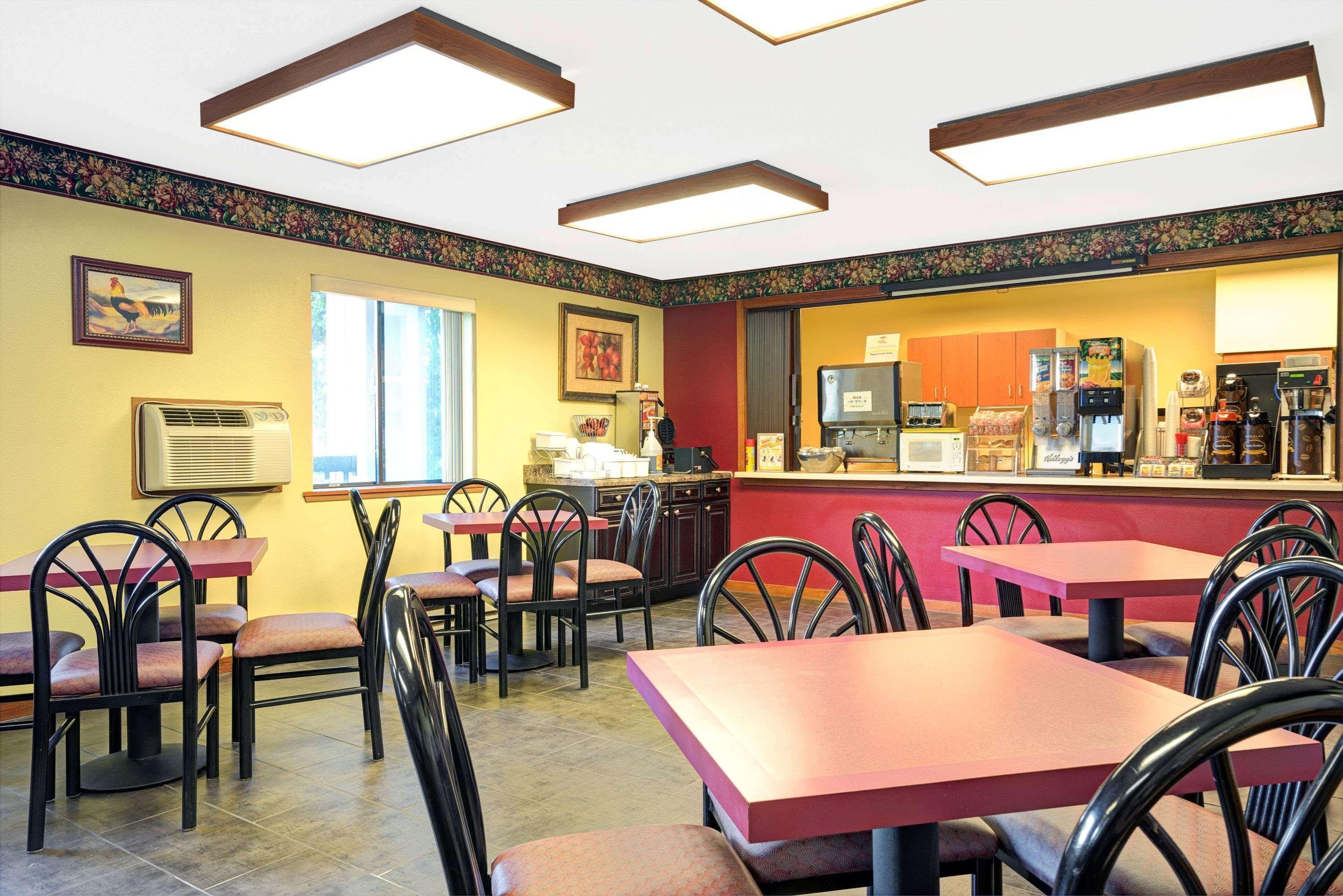 Hotel Super 8 By Wyndham Hudson Extérieur photo