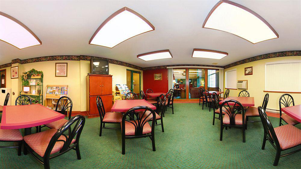 Hotel Super 8 By Wyndham Hudson Extérieur photo
